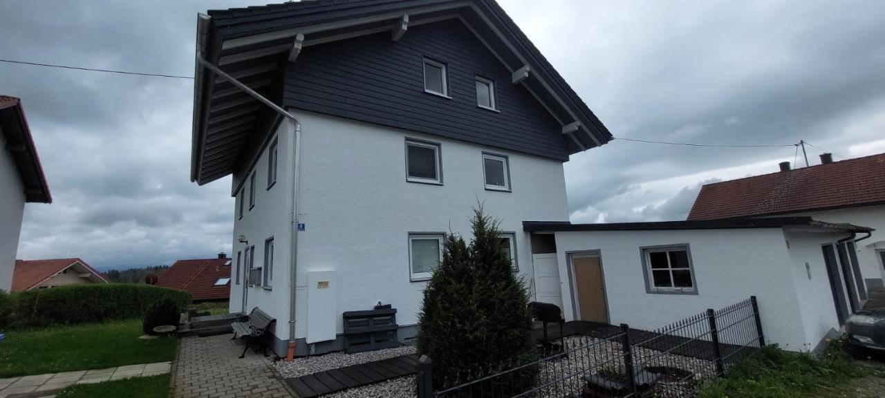 Green-Art-Living Fuer 3 Im Allgaeu Mit Queensize & Wifi Lauben  Eksteriør bilde